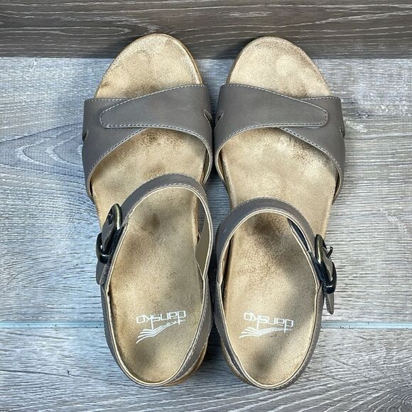 Dansko Laurie Taupe Leather Women's Sz 9/EU 39 Ankle Strap Alt Closure Sandals - Picture 5 of 11